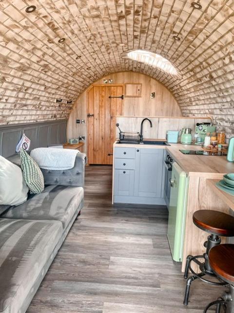 Pirnie Lodge Holiday Lets Slamannan Bagian luar foto