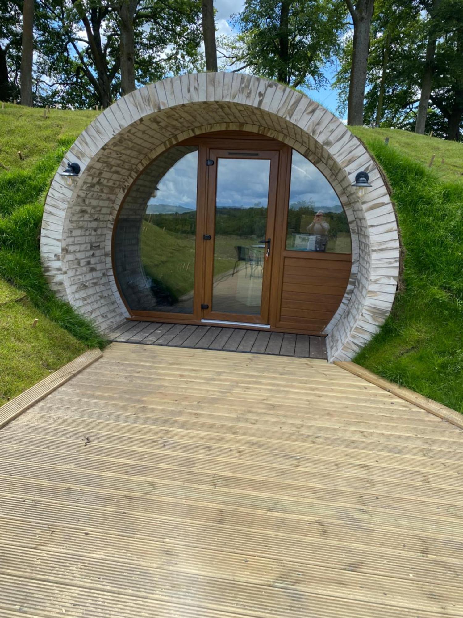 Pirnie Lodge Holiday Lets Slamannan Bagian luar foto
